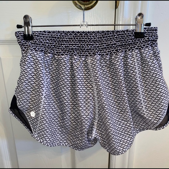 lululemon athletica Pants - Lululemon hotty hot short